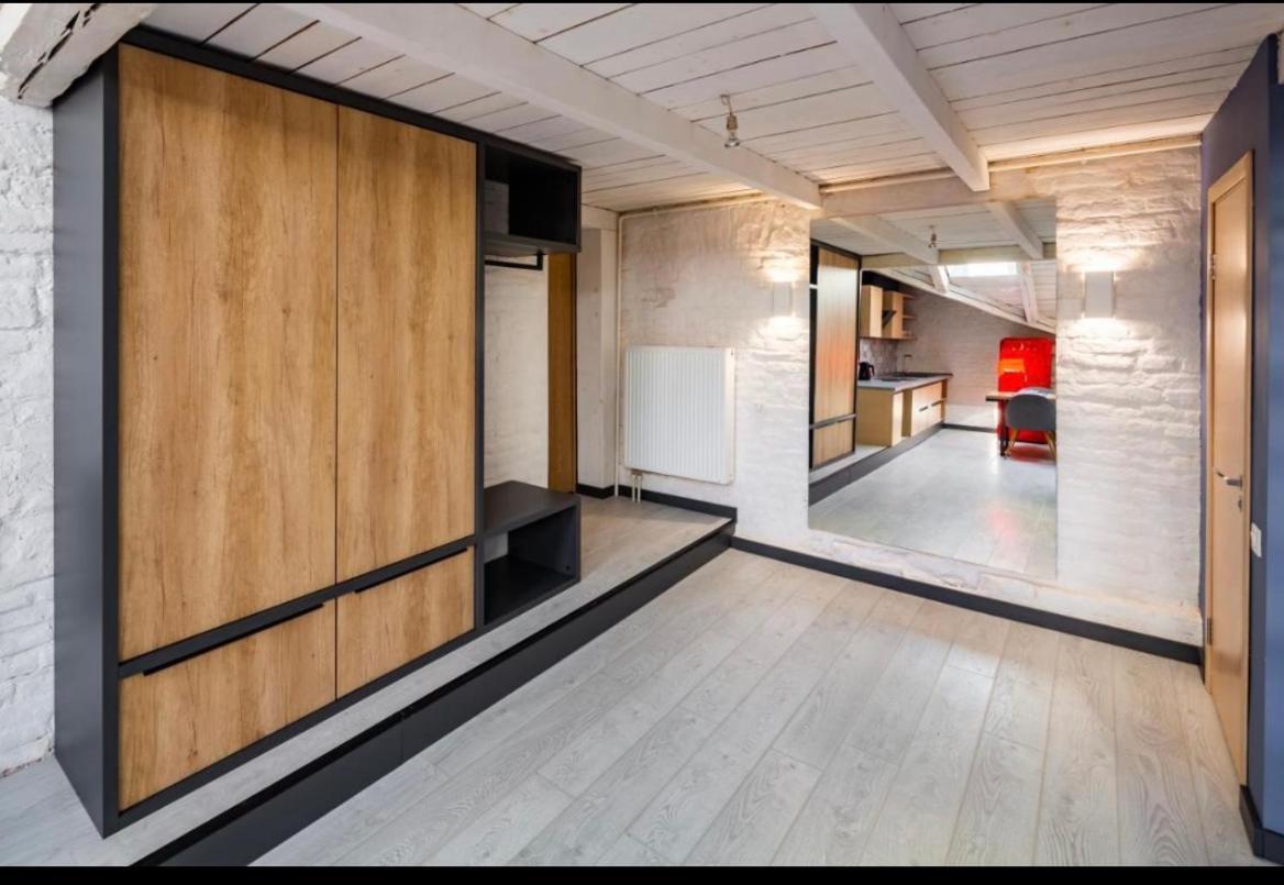 Romari Площа Ринок 29 Apartment Лвив Екстериор снимка